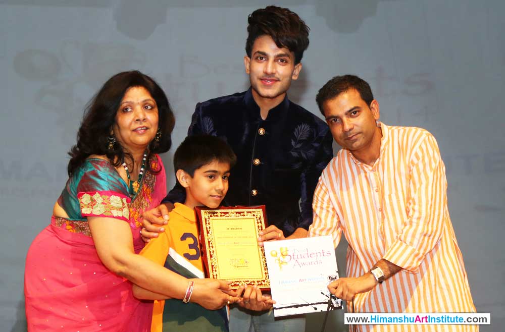 Aryan Garoo Awarded for Best Student in Drawing & Painting