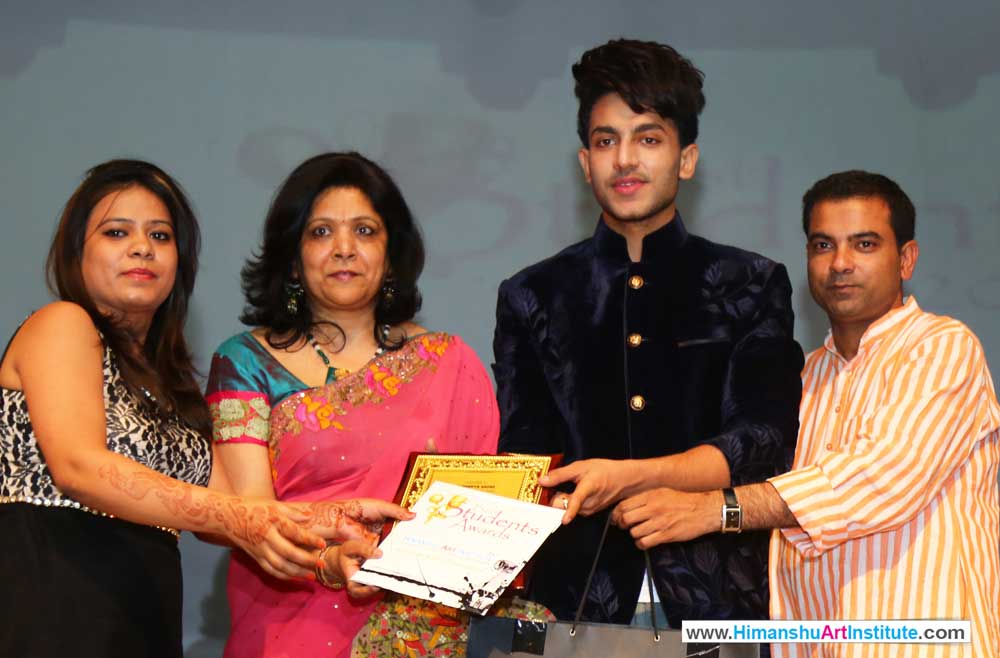 Sangeeta Saini Awarded for Best Student in Fine Arts