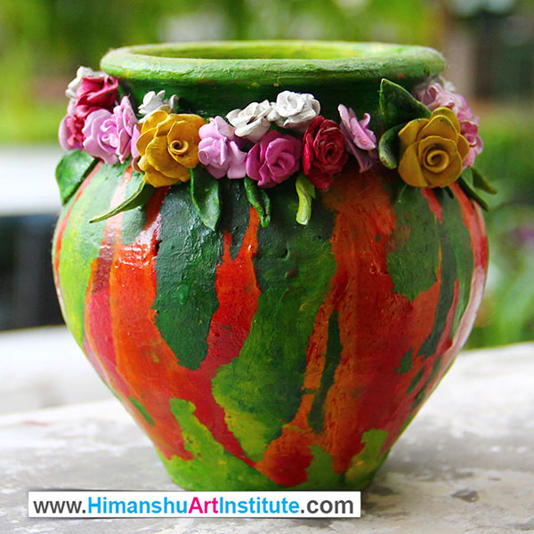 creative pot craft work by Santa Simule, pot painting