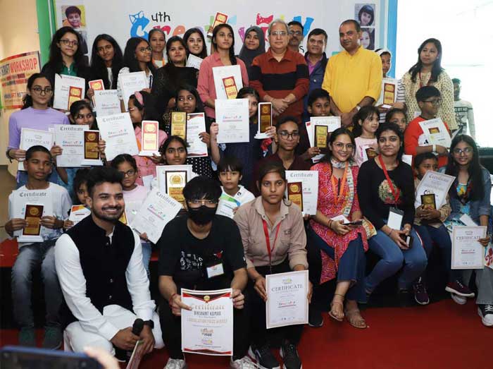 Silver Jubilee Celebration with Participants of the National Level Art Exhibition of Children, All India Child Art Exhibition, Creativity by Little Hands, Fine Art Institute, Institute of Fine Art, Art & Craft Classes, Resin Art Classes, Online Drawing Classes, Online Painting Classes, Indian Art Courses, Indian Art Classes, Madhubani Painting Classes, Mandala Art Classes, Lippan Art Classes, Acrylic Painting Classes, Oil Painting Classes, Freehand Drawing Classes, Sketching Classes, Fashion Sketching Classes, BFA Degree Course, Best Art Colleges in India, Best Fine Art Institute in India